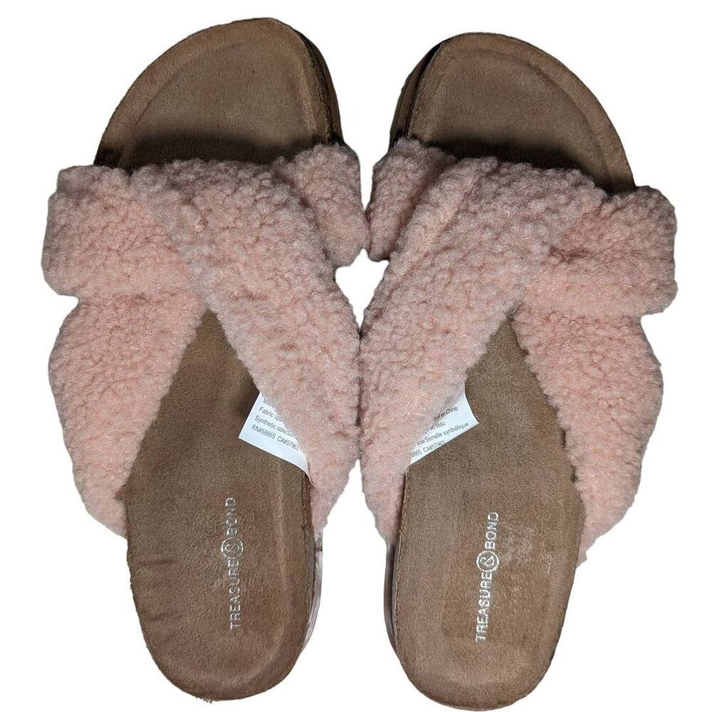 Treasure Bond Pink Fuzzy Sherpa Cross Band Slides‎ Sandals Women's Size 7M